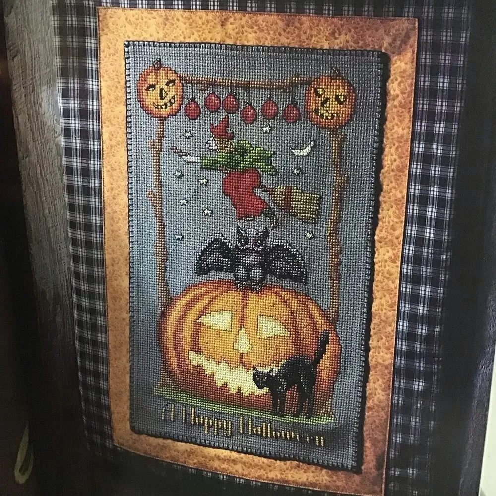 Holiday‎ Reverie Leisure Arts Cross Stitch Pattern Book